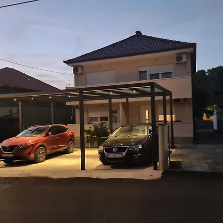 Apriori - Free Parking *