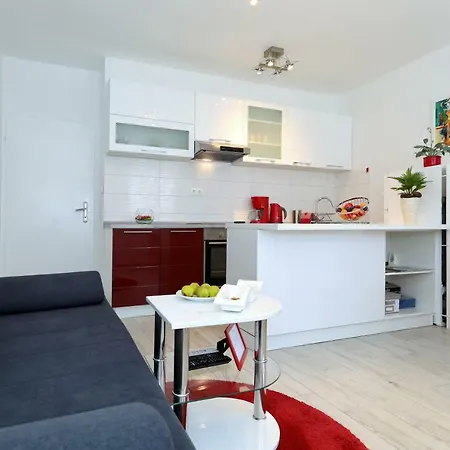 Apriori - Free Parking Zadar