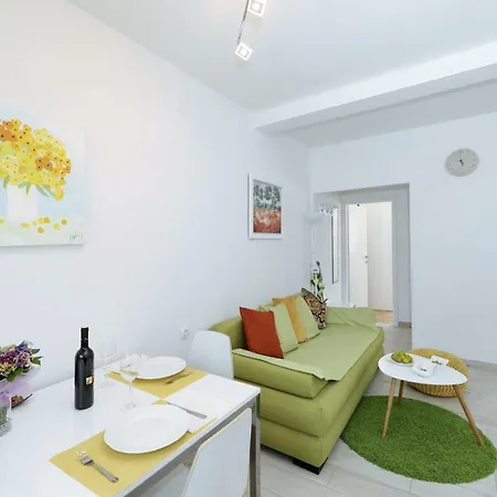 Apartment Apriori - Free Parking Zadar