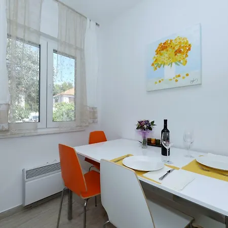 Apartment Apriori - Free Parking Zadar